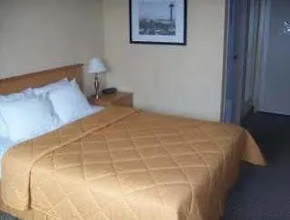 Days Inn By Wyndham Seattle North Of Downtown Motel